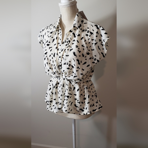 GILLI women's blouse size Medium NWT - Picture 10 of 13